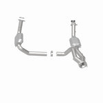 Load image into Gallery viewer, MagnaFlow Conv DF 02-06 Cadillac Escalade / 02-06 Chevy Avalanche 5.3L Dual Conv Y-Pipe Assembly 2WD
