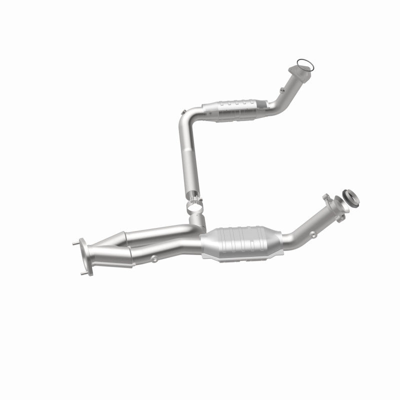 MagnaFlow Conv DF 02-06 Cadillac Escalade / 02-06 Chevy Avalanche 5.3L Dual Conv Y-Pipe Assembly 2WD